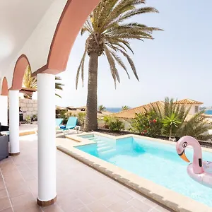 Casa Platano - Private Pool - Ocean View - Bbq - Garden - Terrace - Free Wifi - Child & Pet-friendly - 4 Bedrooms - 8 People Villa Porís de Abona